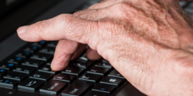 REDES-SOCIALES-EXTORSION-MAYORES